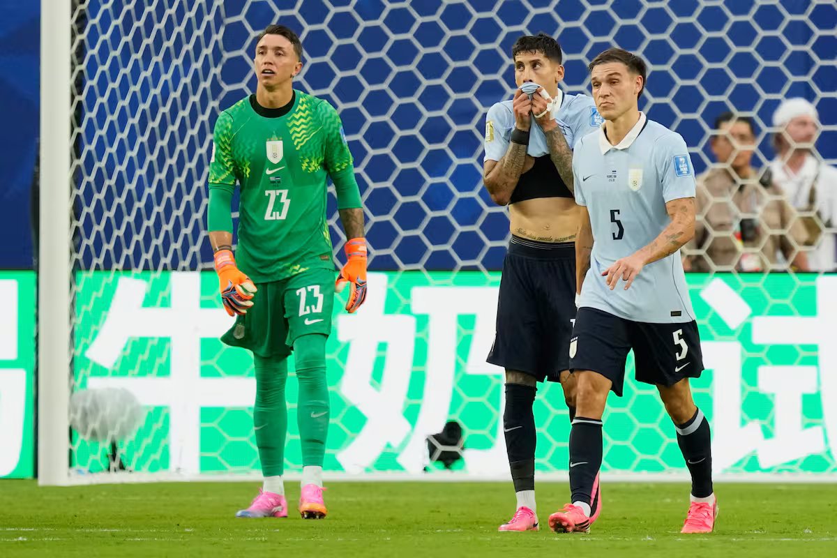Uruguai. outro empate que os deixa numa situação delicada e muda a perspectiva da Argentina;