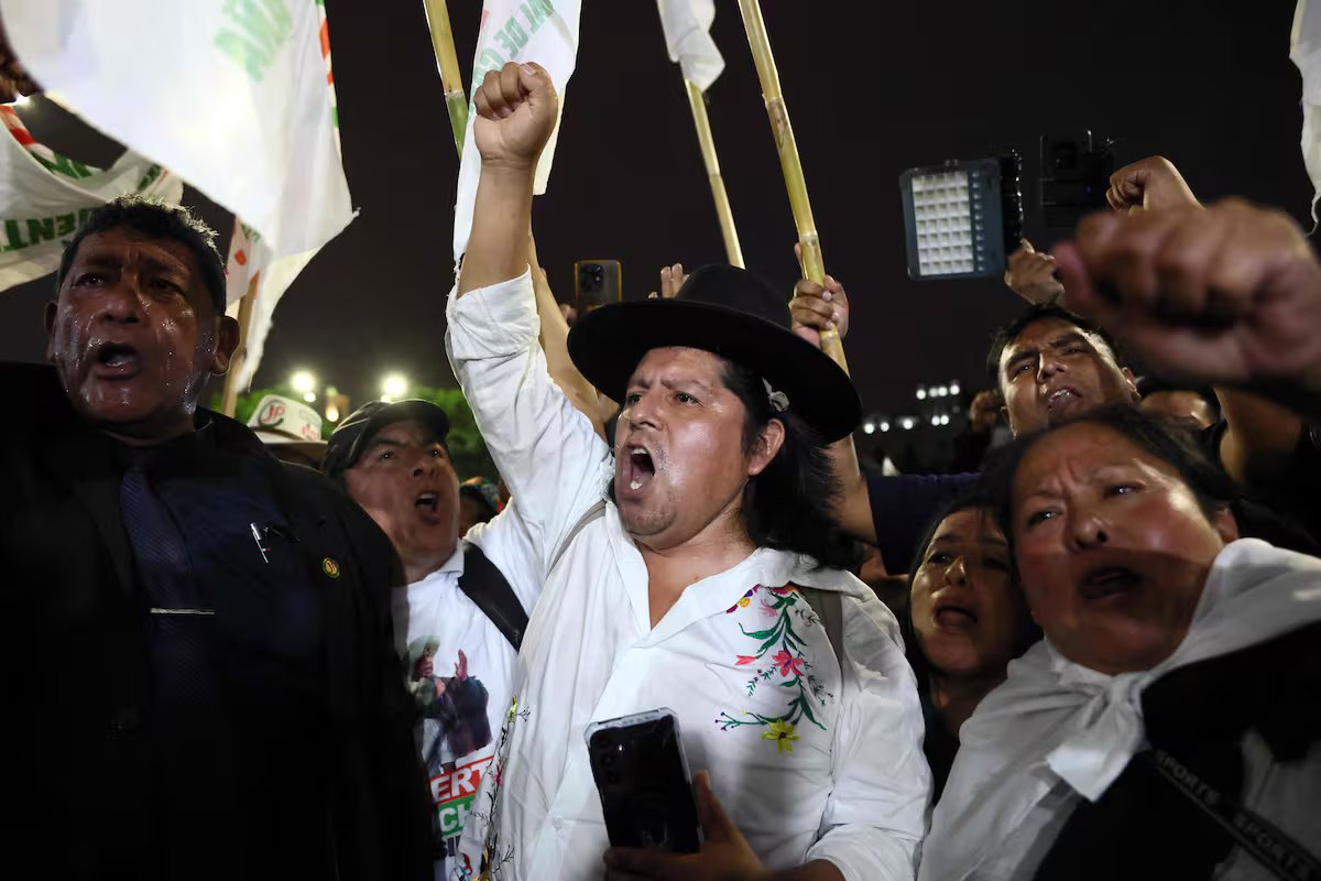 Votação no Peru. contagem rápida dá empate técnico entre Keiko Fujimori e Sanchez a ser decidido por votação